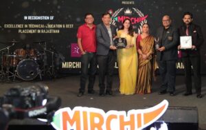 " रेडियो मिर्ची बिज़नेस क्लास अवार्ड्स 2025 में यूईएम जयपुर को सम्मानित किया गया"